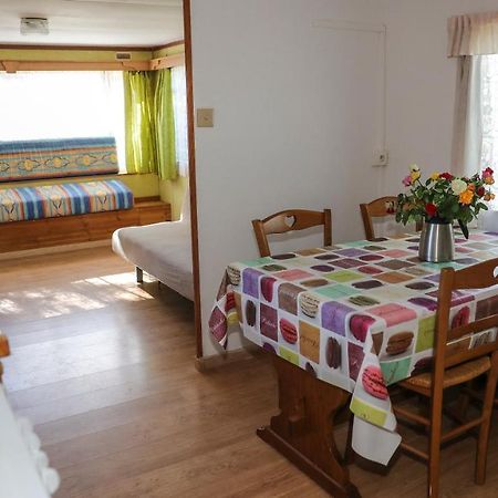 מלון Saint-Paulet-de-Caisson Camping Les Acacias מראה חיצוני תמונה